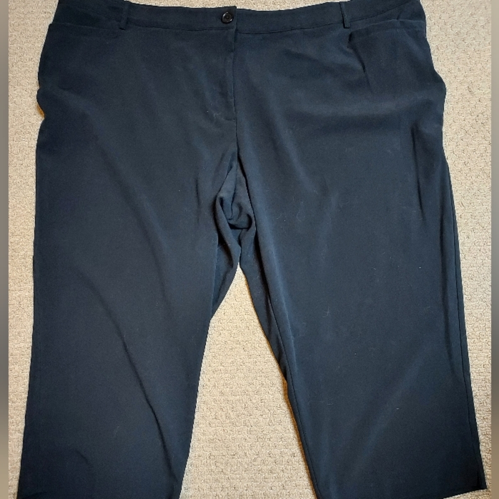 Avenue Womens Bermuda Skimmer Shorts Black Stretch Waistband Beltloops Size 28